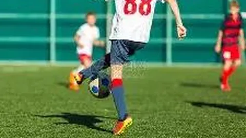 英格兰与美国小组赛握手言和，英美对决以平局告终，球迷现场反响热烈却不满